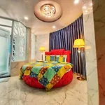 Elly Hotel