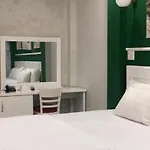 Elly Hotel
