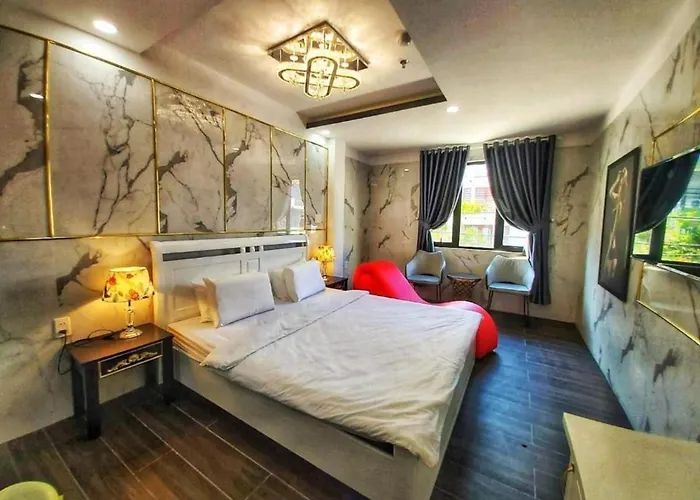 Elly Hotel