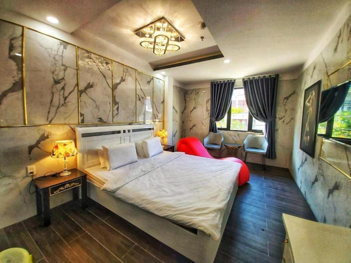 Elly Hotel 2*